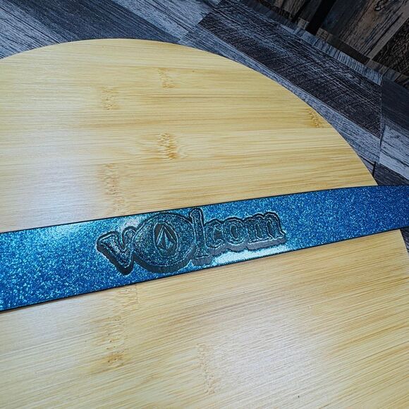 Volcom Blue Glitter Logo Belt – Size 32 (NWT) - Picture 2 of 3